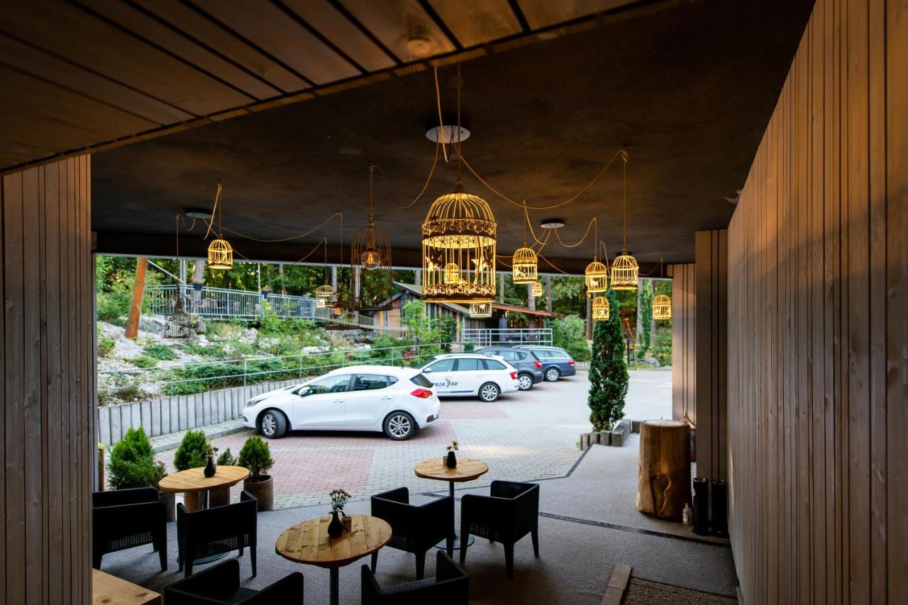 Hotel Veverica Trenčín Екстериор снимка